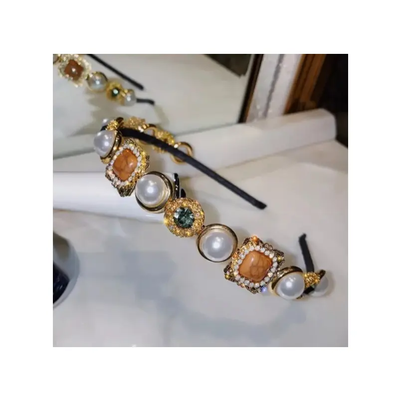 Στέκα Μαλλιών Crown Brown